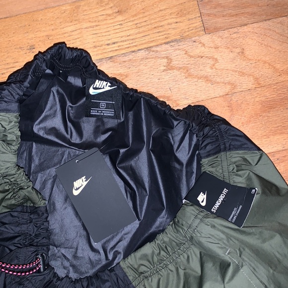 Nike NWT 3XPlus Size Skirt. CZ3384-010 Green and Black - Picture 5 of 8